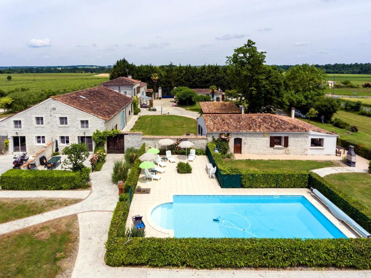 Les Gites De Brives ภายนอก รูปภาพ