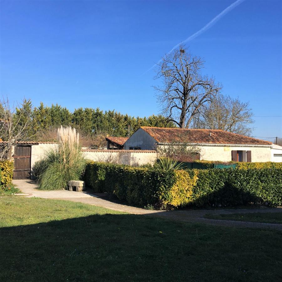 Les Gites De Brives ภายนอก รูปภาพ