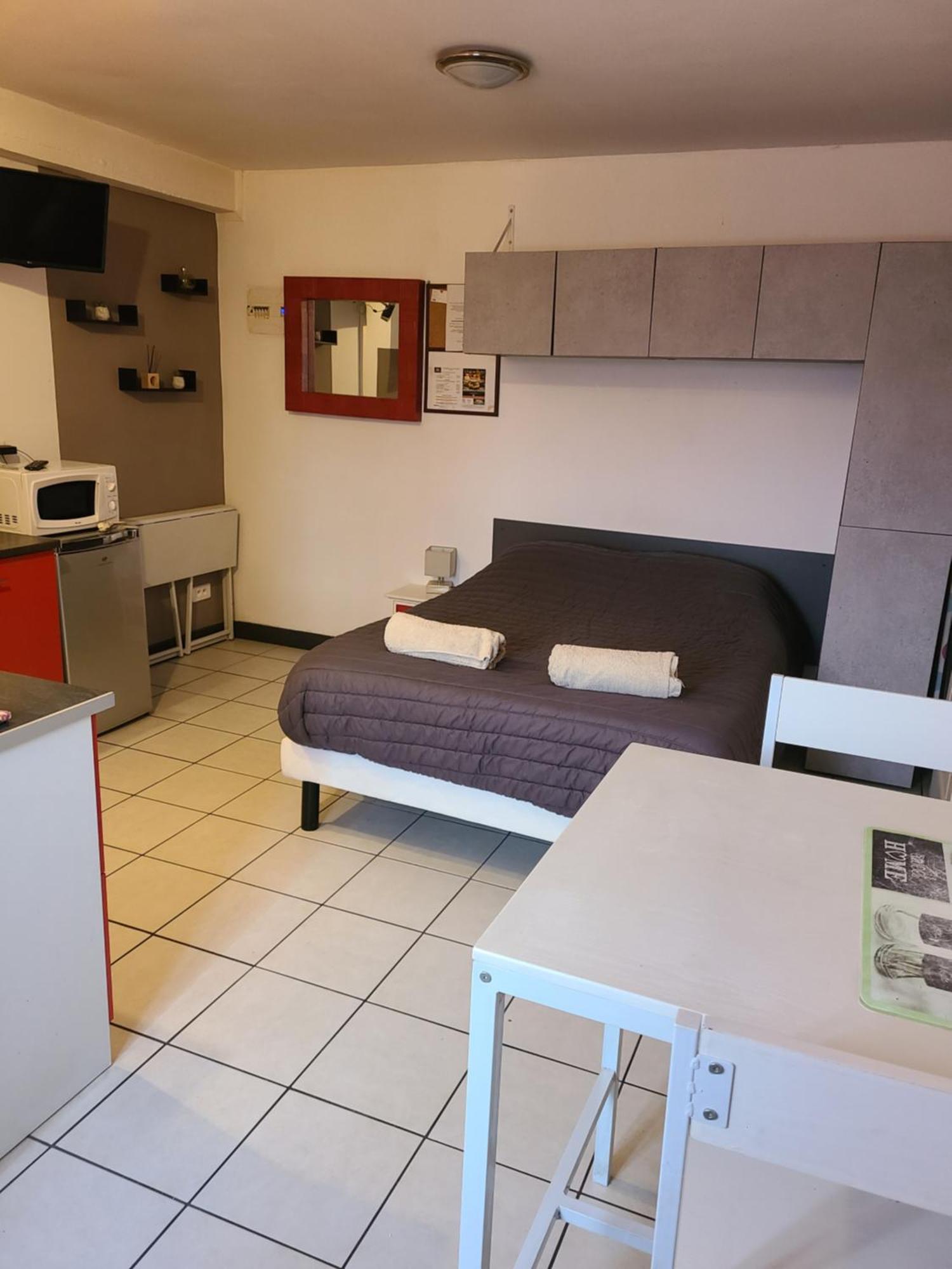 Les Gites De Brives ภายนอก รูปภาพ